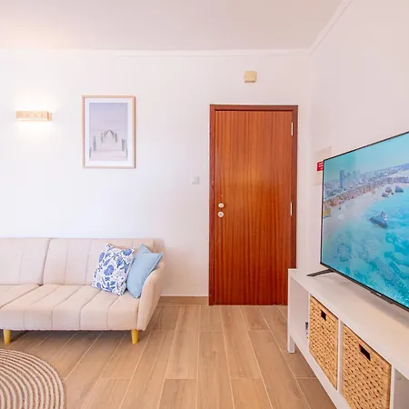 Casa Da Praia, 500m From The Beach! * Portimão